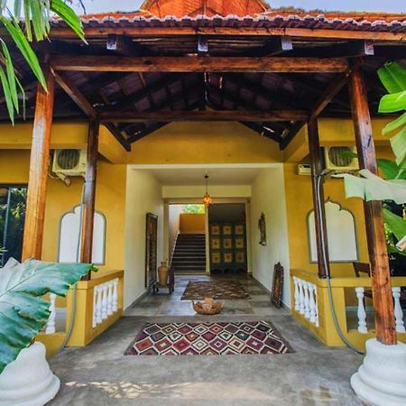 Devarya Wellness Beach Resort Morjim Exterior foto