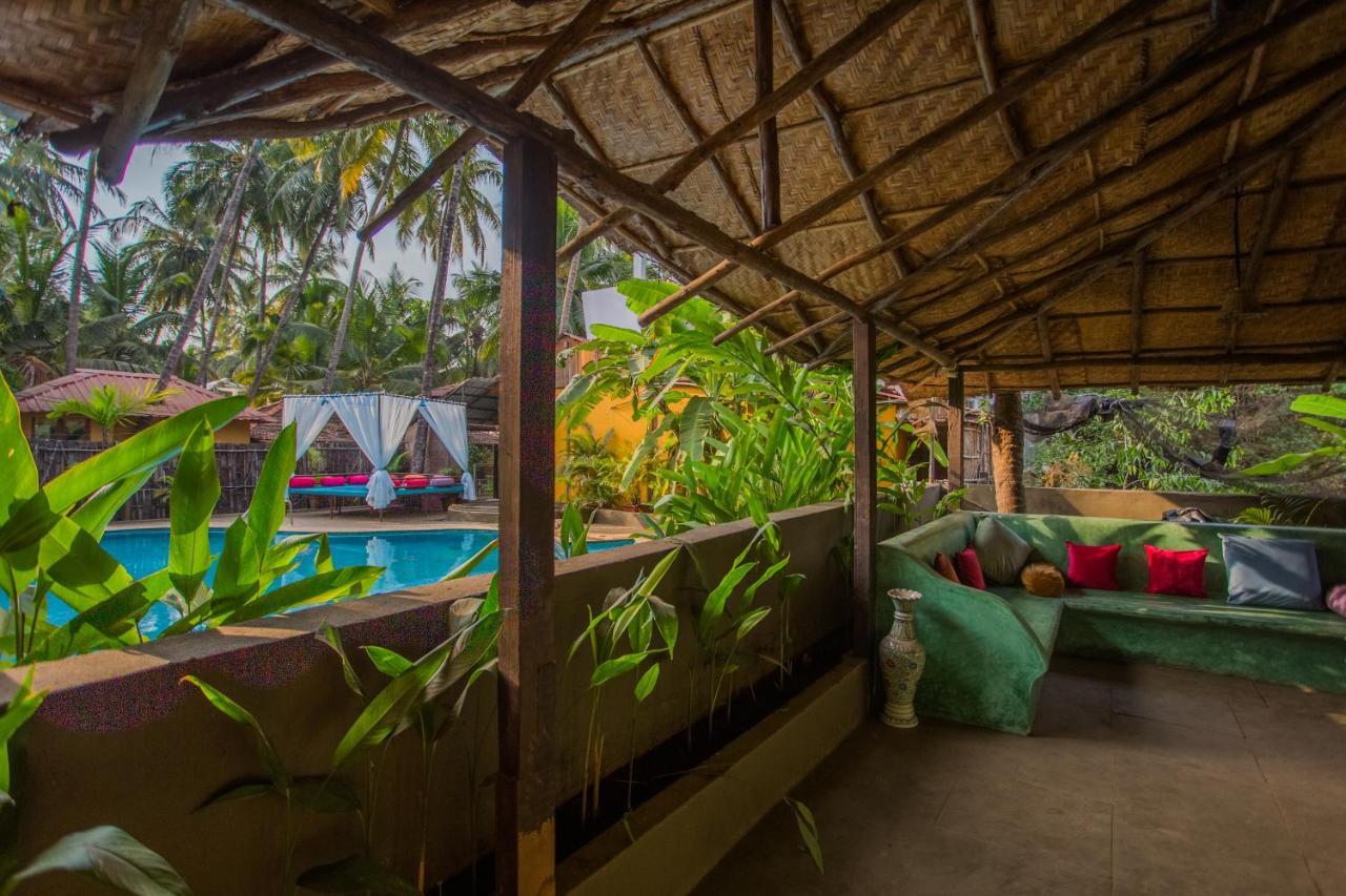 Devarya Wellness Beach Resort Morjim Exterior foto